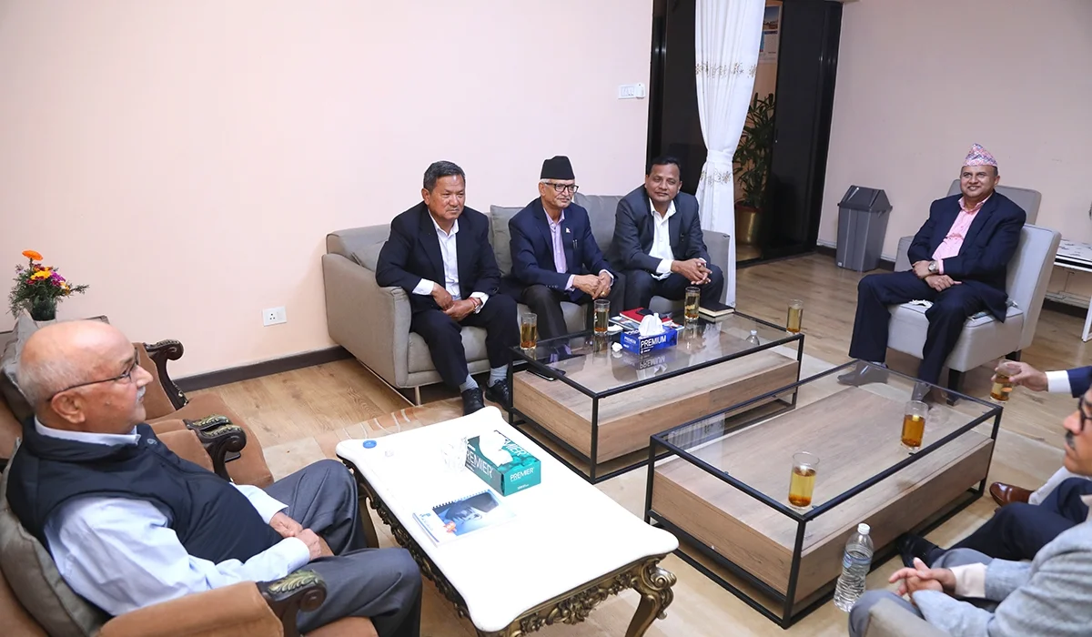​PM Oli holds talks with state chief ministers (April 4, 2019)