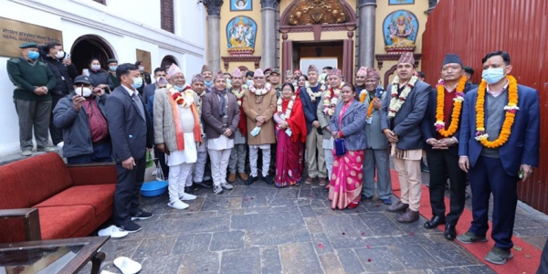 प्रधानमन्त्री ओलीले गरे पशुपतिमा पूजा